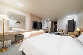 Hotel Biz Inn