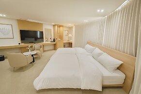 Hotel Biz Inn