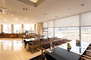 Hotel Biz Inn