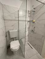 Bobi Hotel