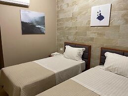 Bobi Hotel