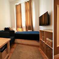 We Love F Tourists: Hostel
