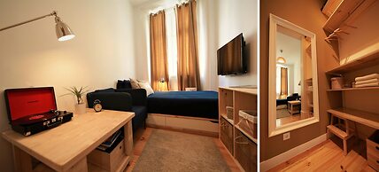 We Love F Tourists: Hostel