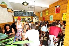 We Love F Tourists: Hostel