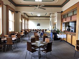 Royal Hotel