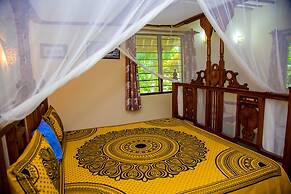 Villakwetu Cottages Diani Beach