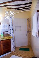Villakwetu Cottages Diani Beach