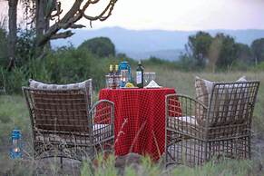 Ihamba Lakeside Safari Lodge