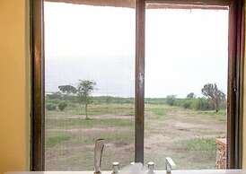 Ihamba Lakeside Safari Lodge