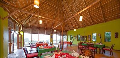 Ihamba Lakeside Safari Lodge