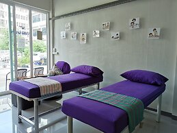Napa Hostel Samrong Station