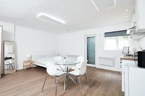 Charmstay Apartments