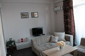 Apartment on Kuchishvili Str.