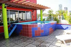 Hotel California Panama