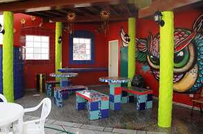 Hotel California Panama
