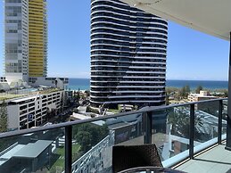 The Oracle Broadbeach 906