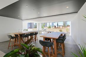 Qube Broadbeach 39