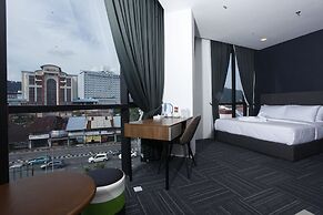 WE Hotel