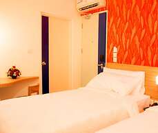 DeMira Hotel