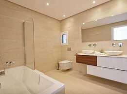 First line luxury Penthouse