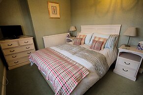 Holcombe House