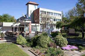 Komfort Hotel Platán