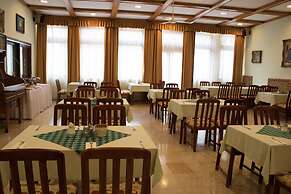 Komfort Hotel Platán