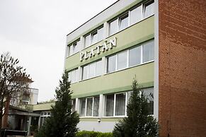 Komfort Hotel Platán