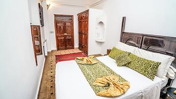 Riad Le Dromadaire Bleu by Weekome
