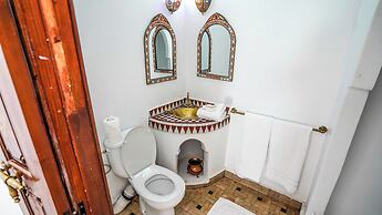 Riad Le Dromadaire Bleu by Weekome