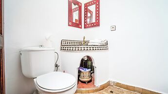 Riad Le Dromadaire Bleu by Weekome