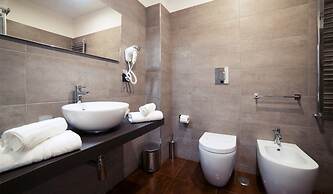 Glam House