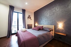 Glam House