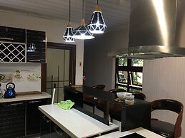 Kanyi Guest House