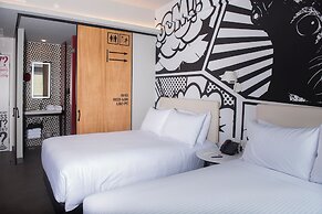 Radisson RED Miraflores