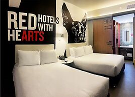 Radisson RED Miraflores