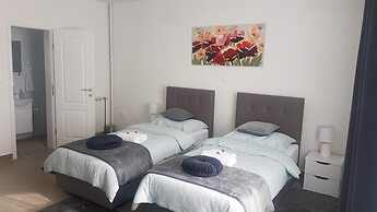 Marko Airport Rooms