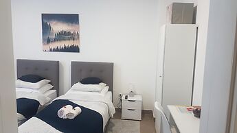 Marko Airport Rooms