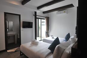 The Eight Ratvithi House
