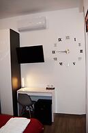 Neapolis Pie