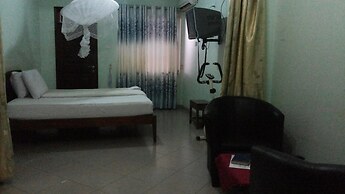 DaysInn Hotel