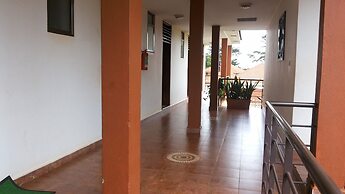 St Lira Hotel