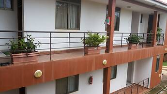 St Lira Hotel