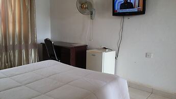 St Lira Hotel
