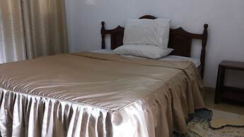 St Lira Hotel