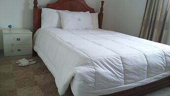 St Lira Hotel
