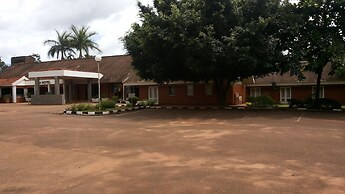 St Lira Hotel