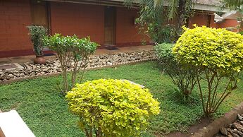 St Lira Hotel