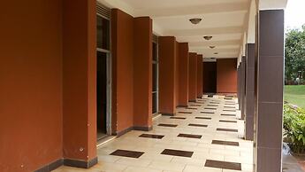 St Lira Hotel