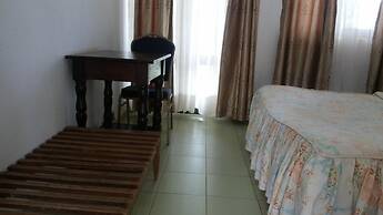 St Lira Hotel